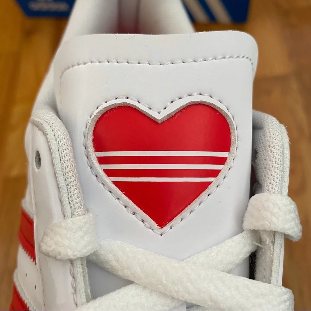 Adidas Superstar Heart Women’s Sneakers - Picture 8 of 8